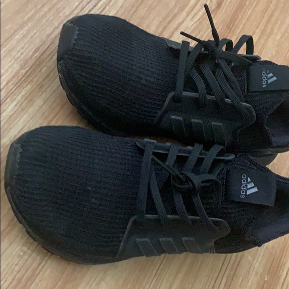 ub19 triple black